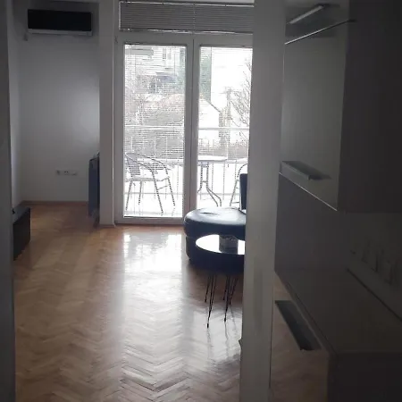 Trotter's Apartment *